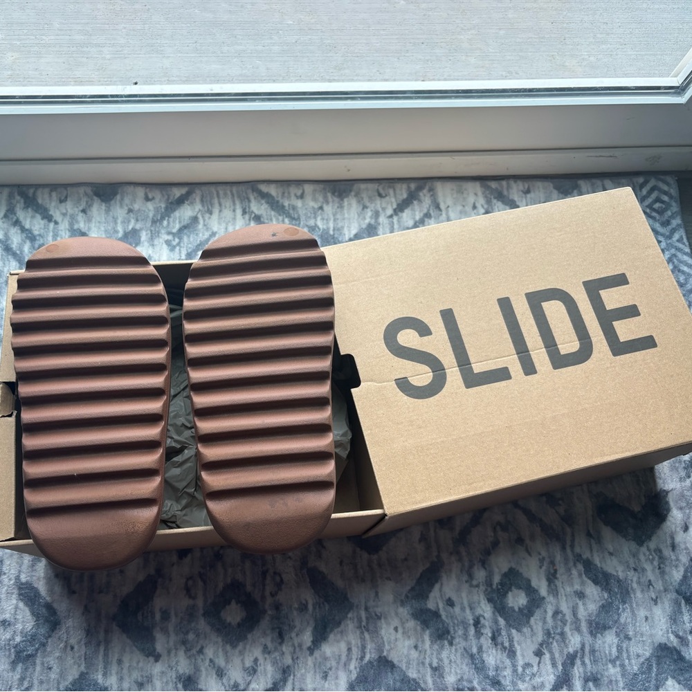 Authentic Yeezy slides Flax Sz 8-Excellent! with Box! - Picture 8 of 15